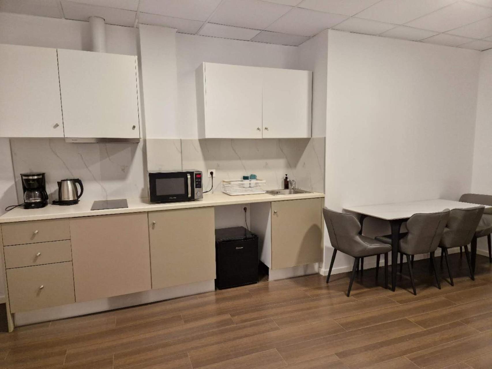 Anhome K11 Serviced Apartments Aten Exteriör bild